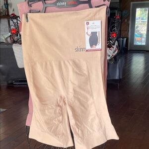 💃💃💃BOGOHO 💃💃💃Skinny Latina Beige and Rose Shapewear Shorts-Medium